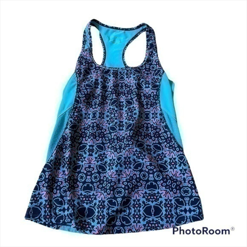 Teal paisley Fabletics tank top